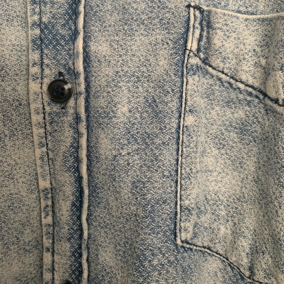 Men’s casual short-sleeve button down - Picture 3 of 7